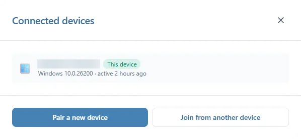La fenêtre Connected devices avec un seul appareil listé, cet ordinateur, marqué This device (son nom est flouté ici), et les boutons Pair a new device et Join from another device