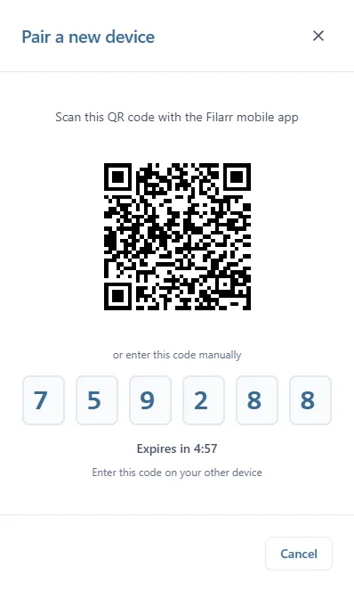 La fenêtre Pair a new device : un QR code à scanner avec l'application mobile Filarr, le code à 6 chiffres à taper sur l'autre appareil, et le compte à rebours Expires in 4:57