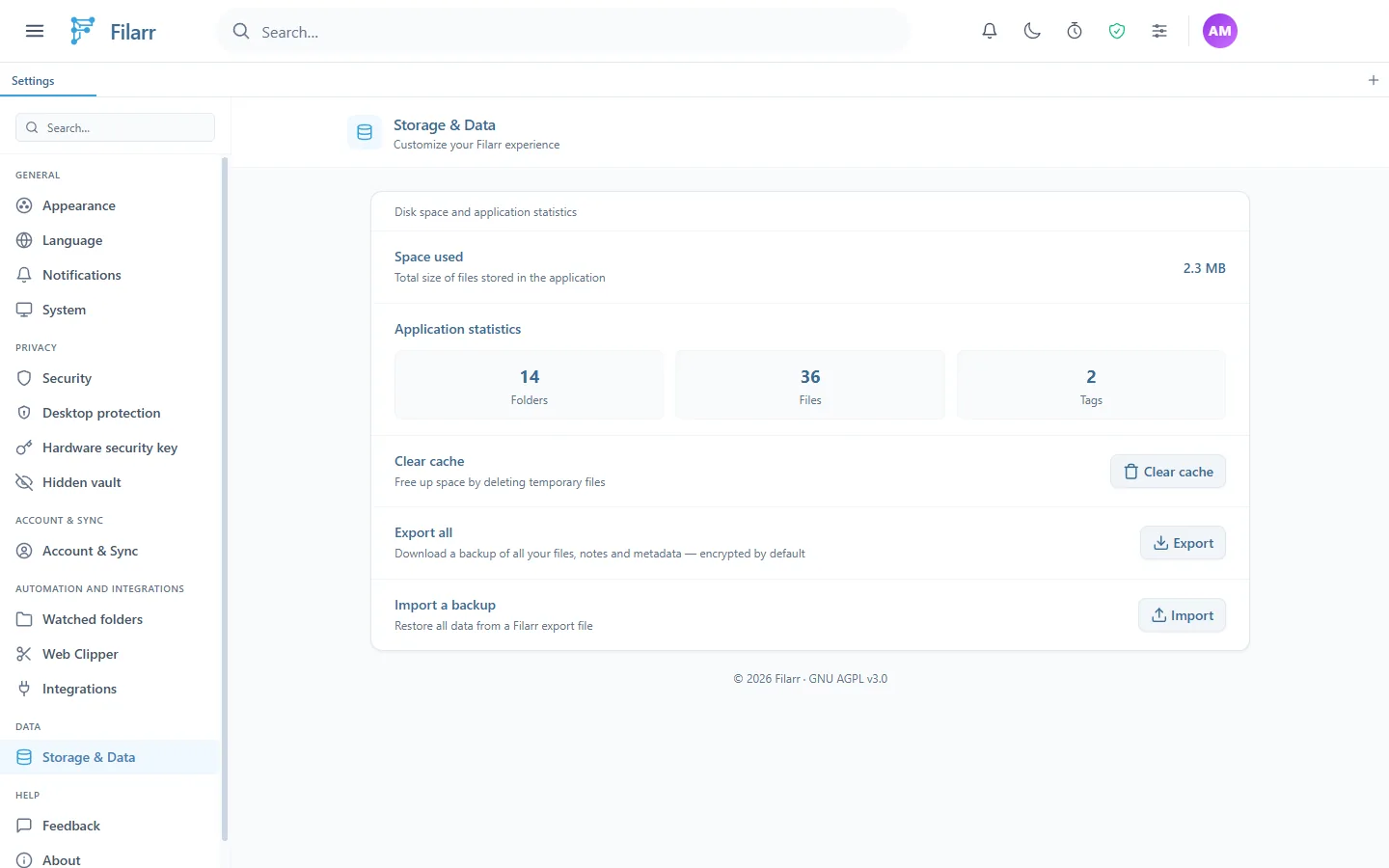 Settings, Storage & Data page: Space used, Application statistics with 14 folders, 36 files and 2 tags, Clear cache, Export all with the Export button and Import a backup with the Import button