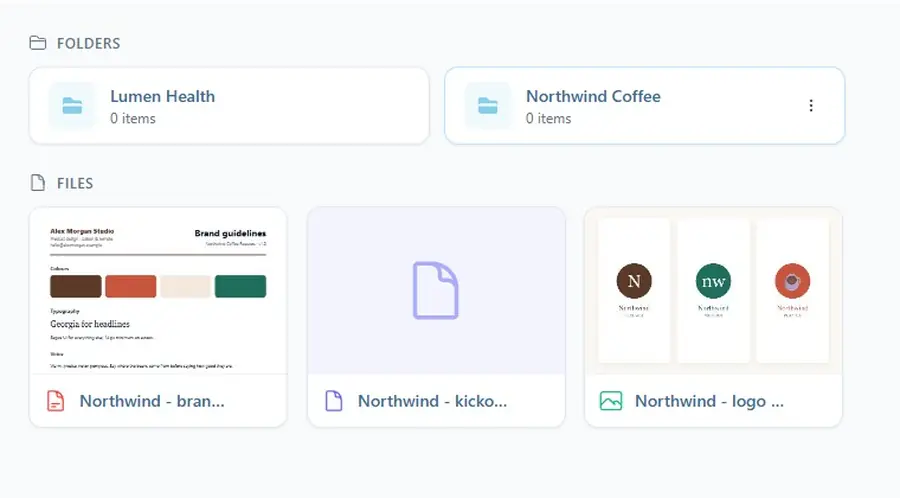 Animation : un PDF glissé sur le sous-dossier Northwind Coffee, qui s'illumine et indique qu'il s'ouvre