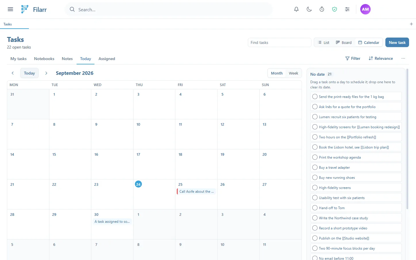 The calendar in Month view, with a task on September 25 and one on September 30, and on the right the No date tray listing 21 tasks